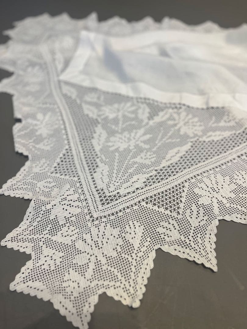 希少な英国アンティーク 麻×レース テーブルクロス 100cm