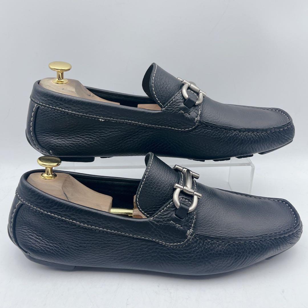 サルヴァトーレフェラガモ ガンチーニ ビット ドライビングローファー シボ革 黒