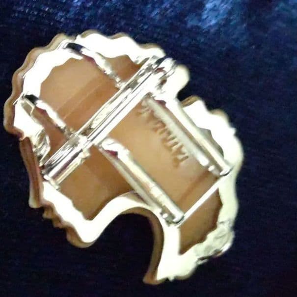 小春日和様　　k18WG　シェルカメオブローチ＆　パルラーティ　ダイヤ付