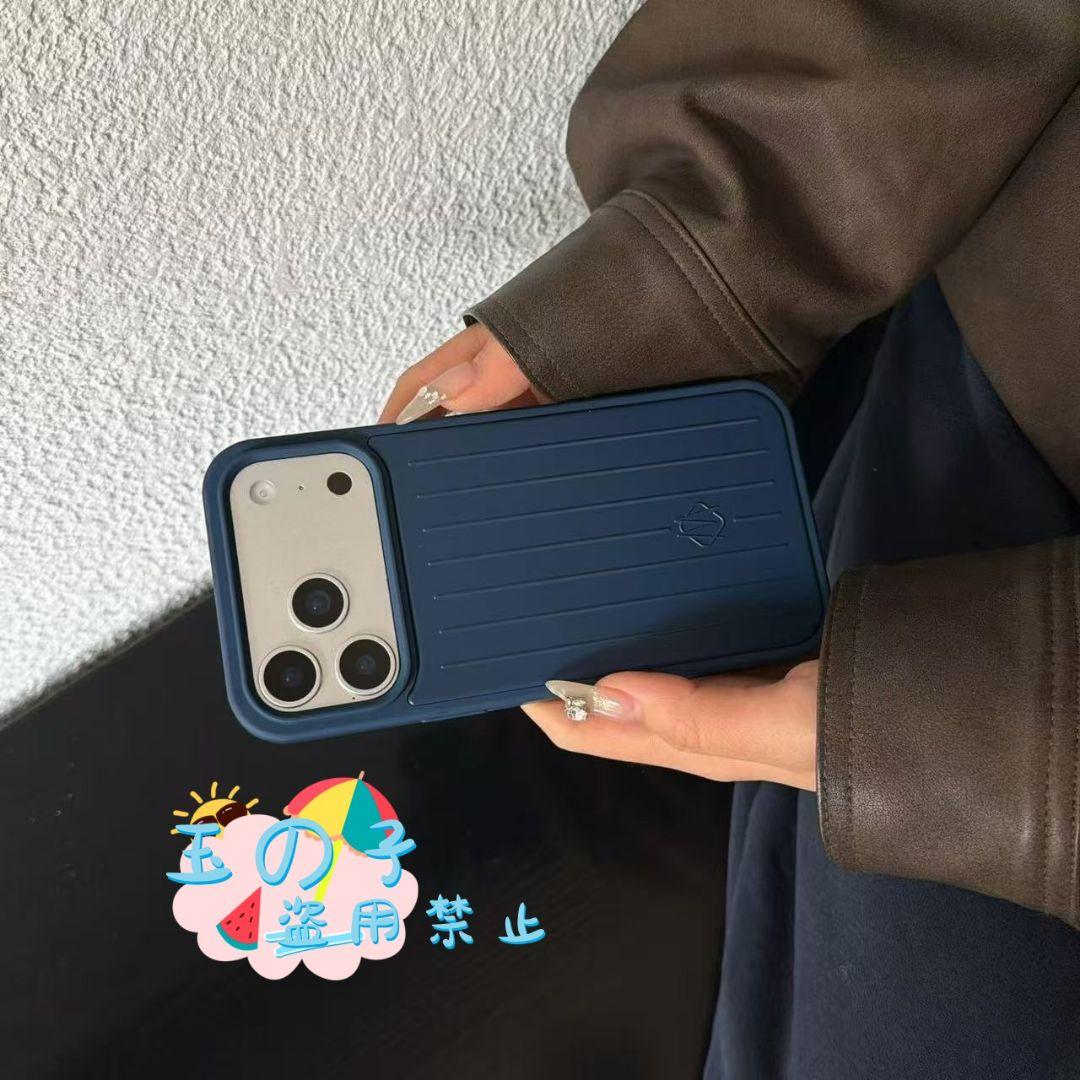 RIMOWA iPhone 17 Pro ケース ネイビーワイヤレス充電対応