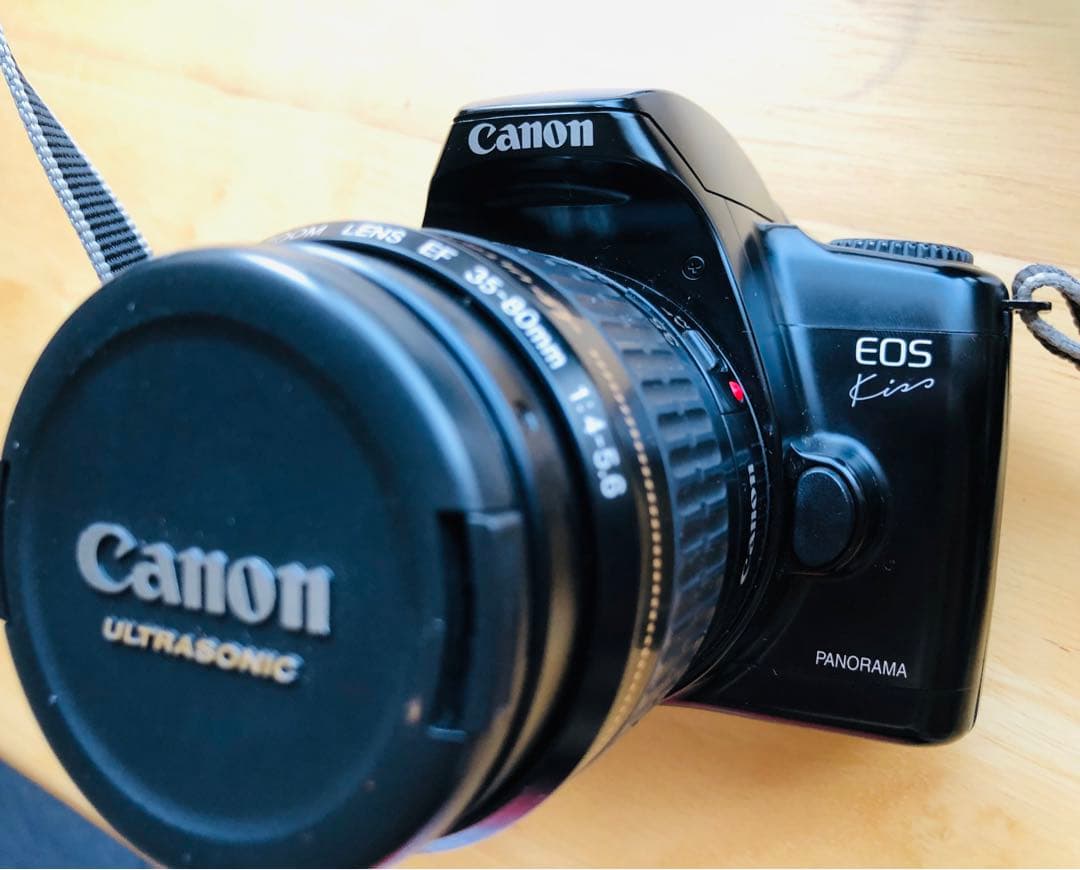 CanonキャノンEOS Kissレンズ２つセット付き一眼レフフィルムカメラ