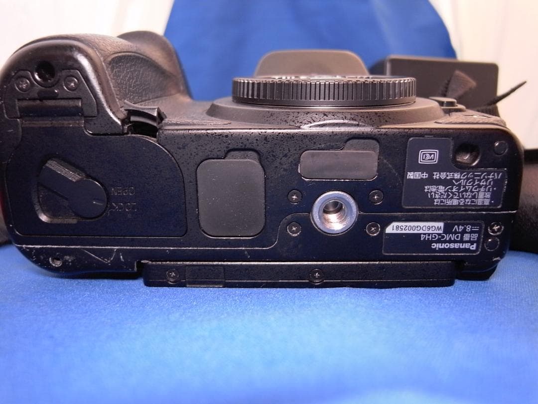 GH4 　LUMIX DMC-GH4　DMW-BGGH3 　充電器付属　４K動画