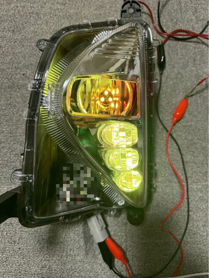 【即納】50プリウス　3連RGB バルブ交換式　H8H11H16バルブ対応
