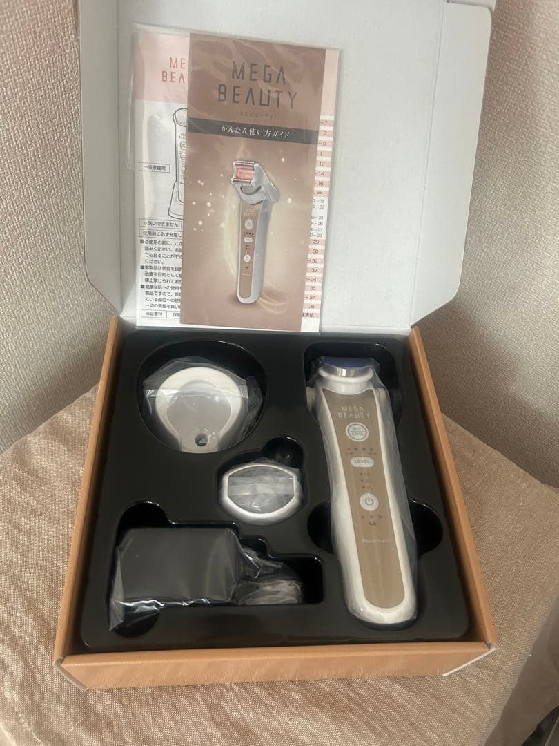 【値下げ中】新品ナリス化粧品MEGA BEAUTY 美顔器