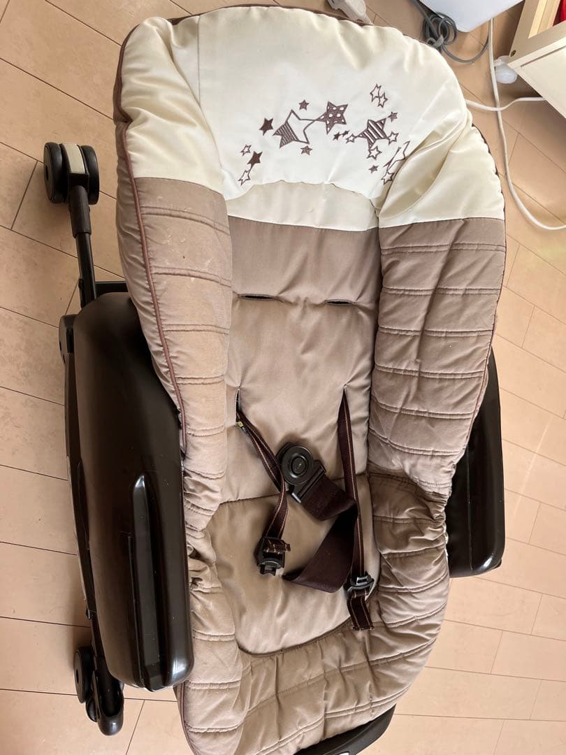 ネムリラ AUTO SWING トイザらス限定モデル コンビ製電動ハイローチェア