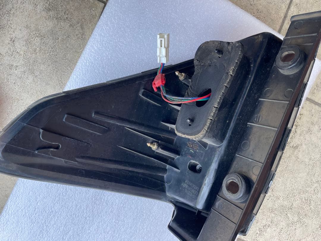 ウ*ー様 ヴェルファイア20、アルファード20　テールランプバレンティー