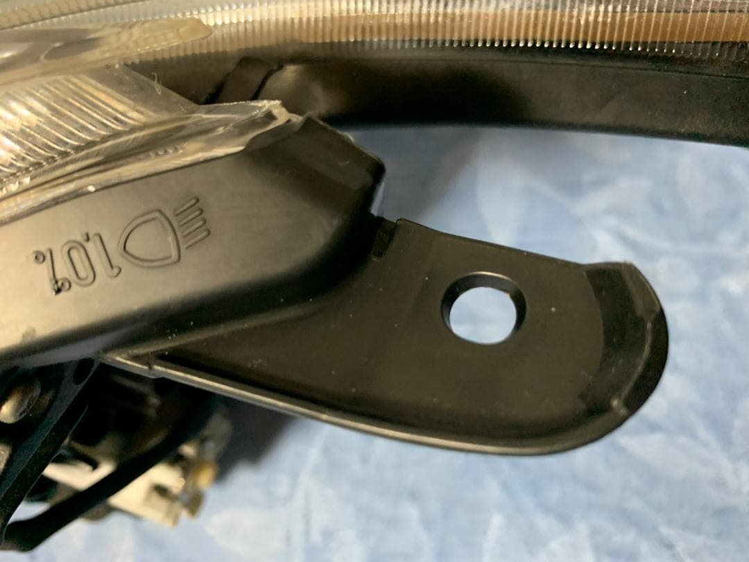 プリウス ZVW30 ツーリング用 右ヘッドライト（右側のみ）