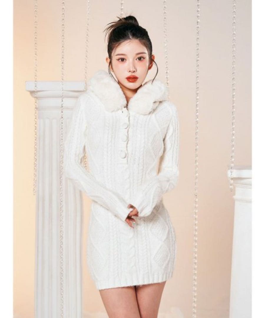 新品タグ付 ダーリッチ フードファーケーブルニットミニワンピース ブラック FL