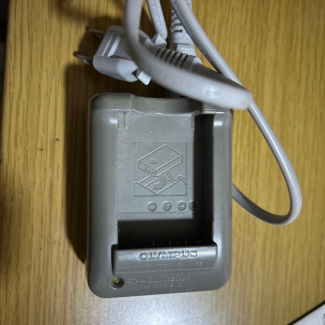 OLYMPUS PEN PL8ミラーレスカメラ M.Zuikoレンズ付き