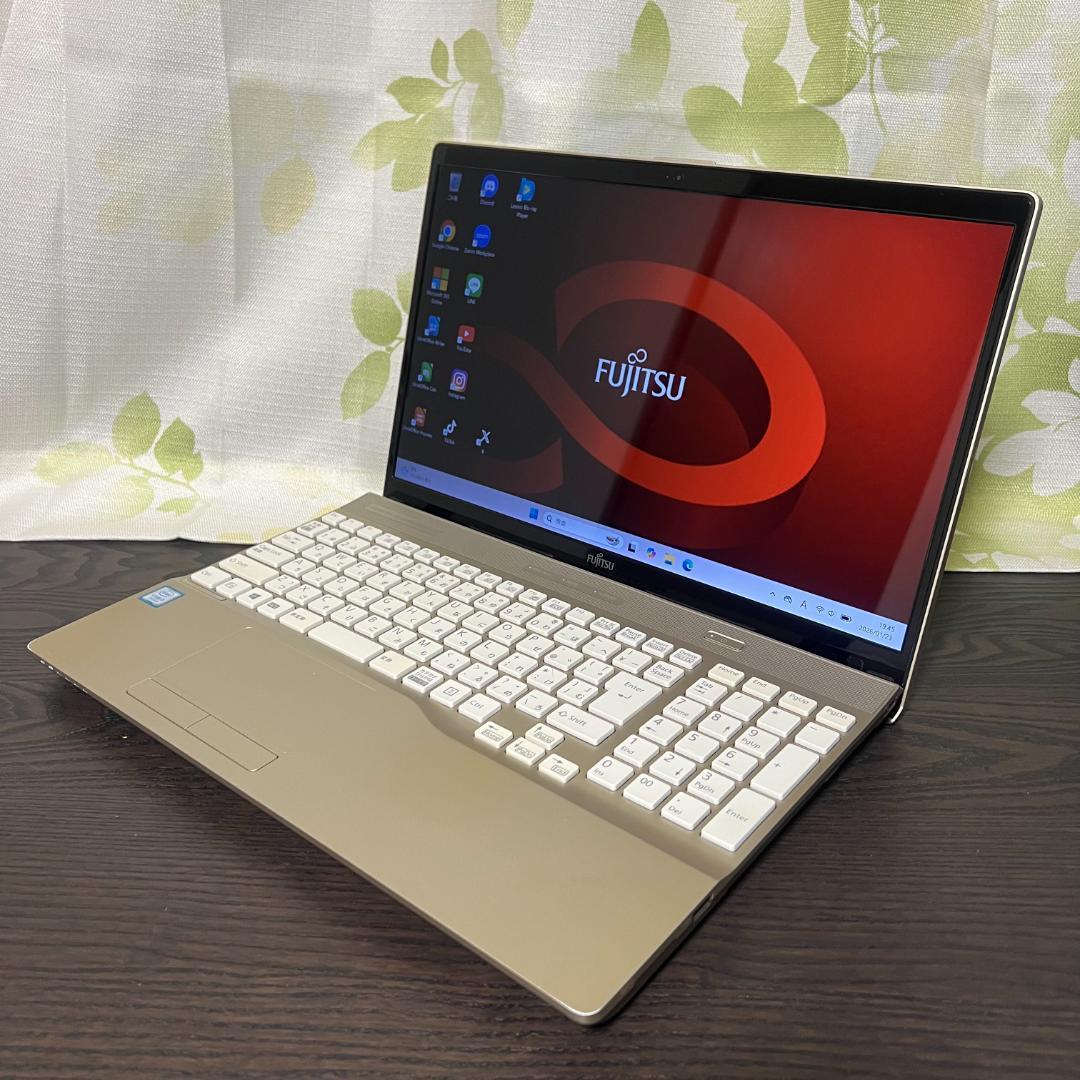 富士通 LIFEBOOK✨SSD240GB☆メモリ8GB☆Core i3