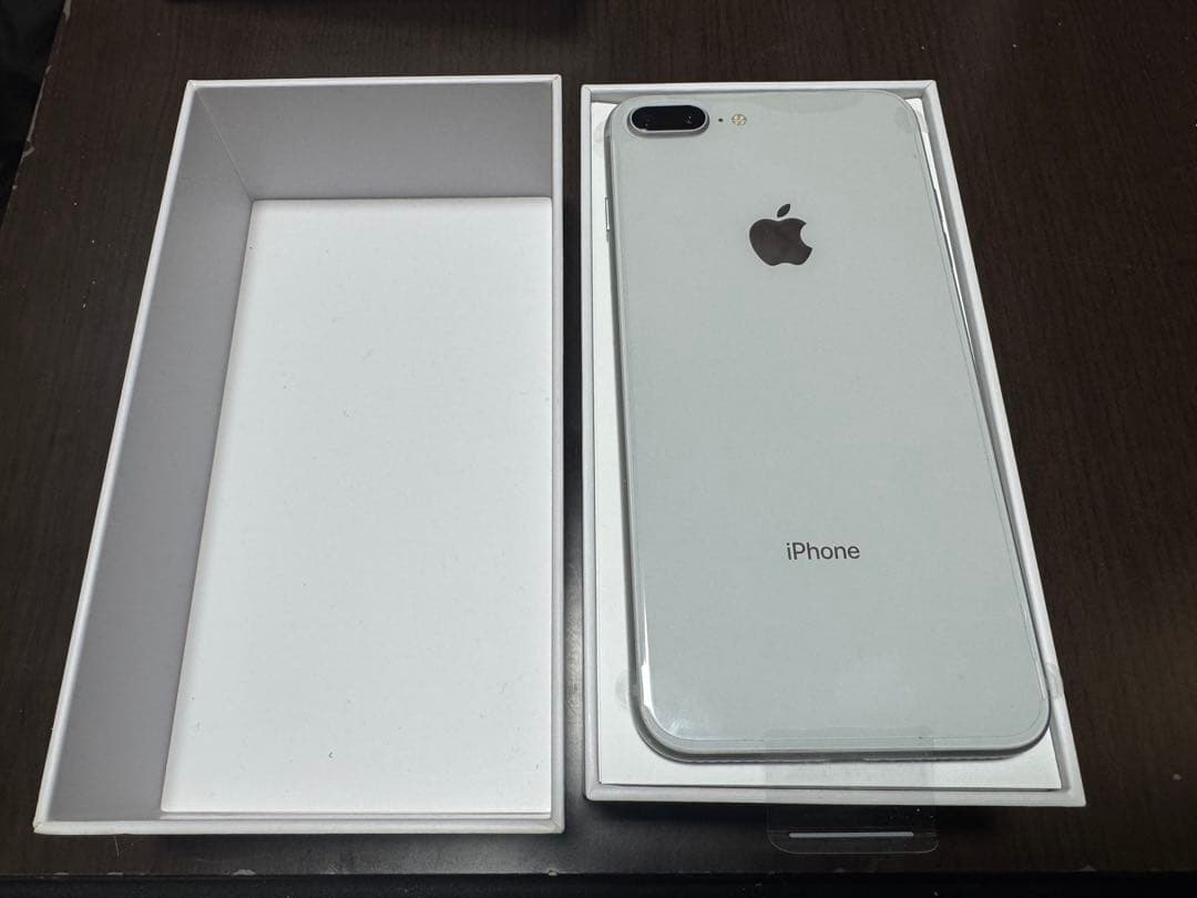 Apple iPhone 8 plus シルバー ホワイト 本体 動作確認済み