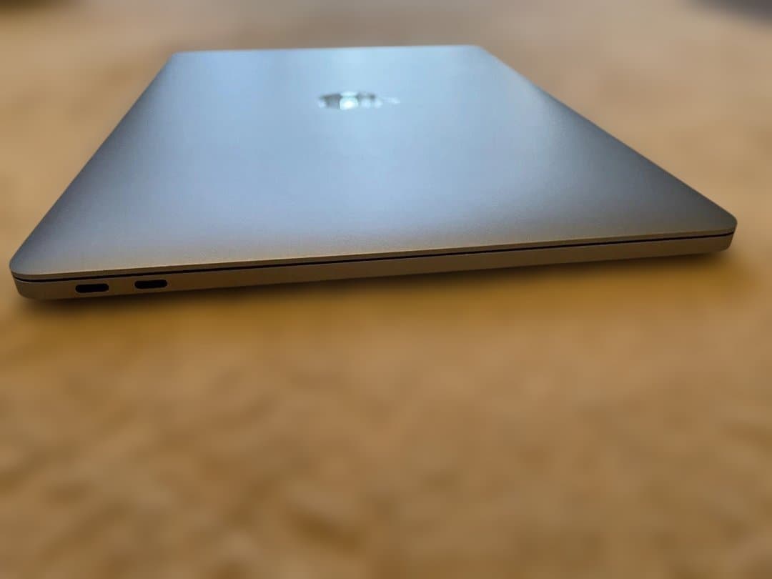 MacBook Pro 2017 本体 【美麗ジャンク品】