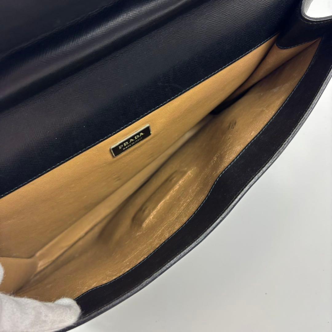 プラダ サフィアーノレザー ブリーフケース ブラック 大容量
