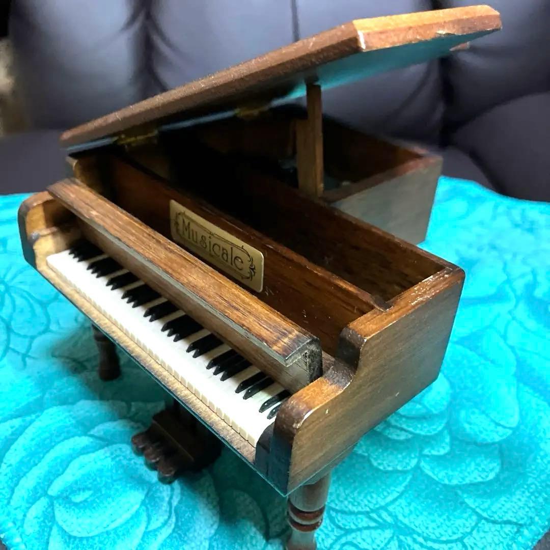 ピアノ型オルゴール　　　　　　　　　　　　　　タイタニック