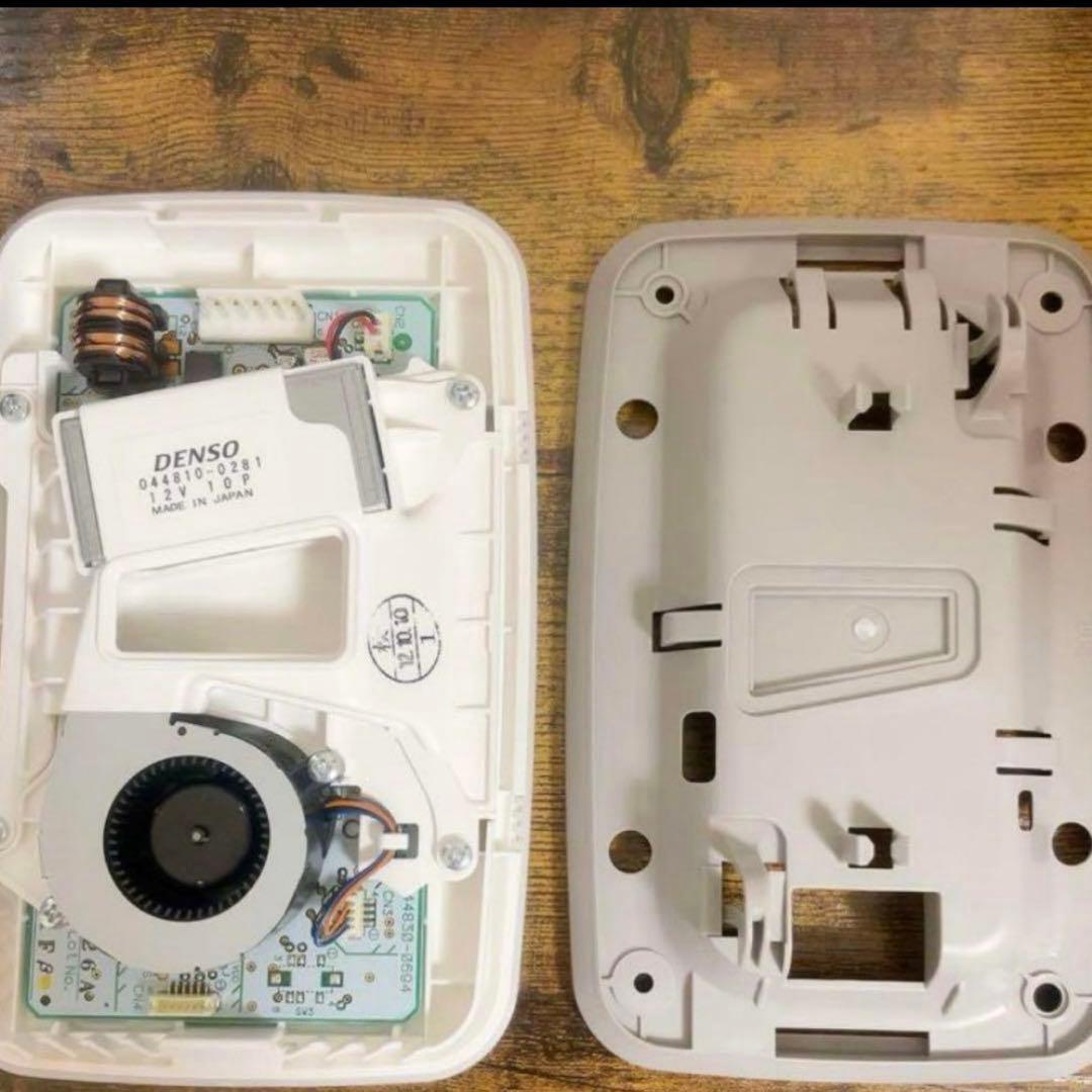 トヨタ純正部品プラズマクラスター搭載LEDルームランプ