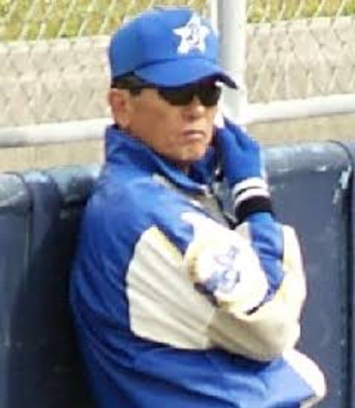 【プロモデル】横浜　ベイスターズ　グランドコート　サンアップ　デサント　M