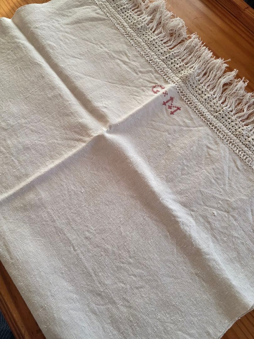 フランスアンティーク　手織りリネン　フリンジ付きクロス G.M刺繍