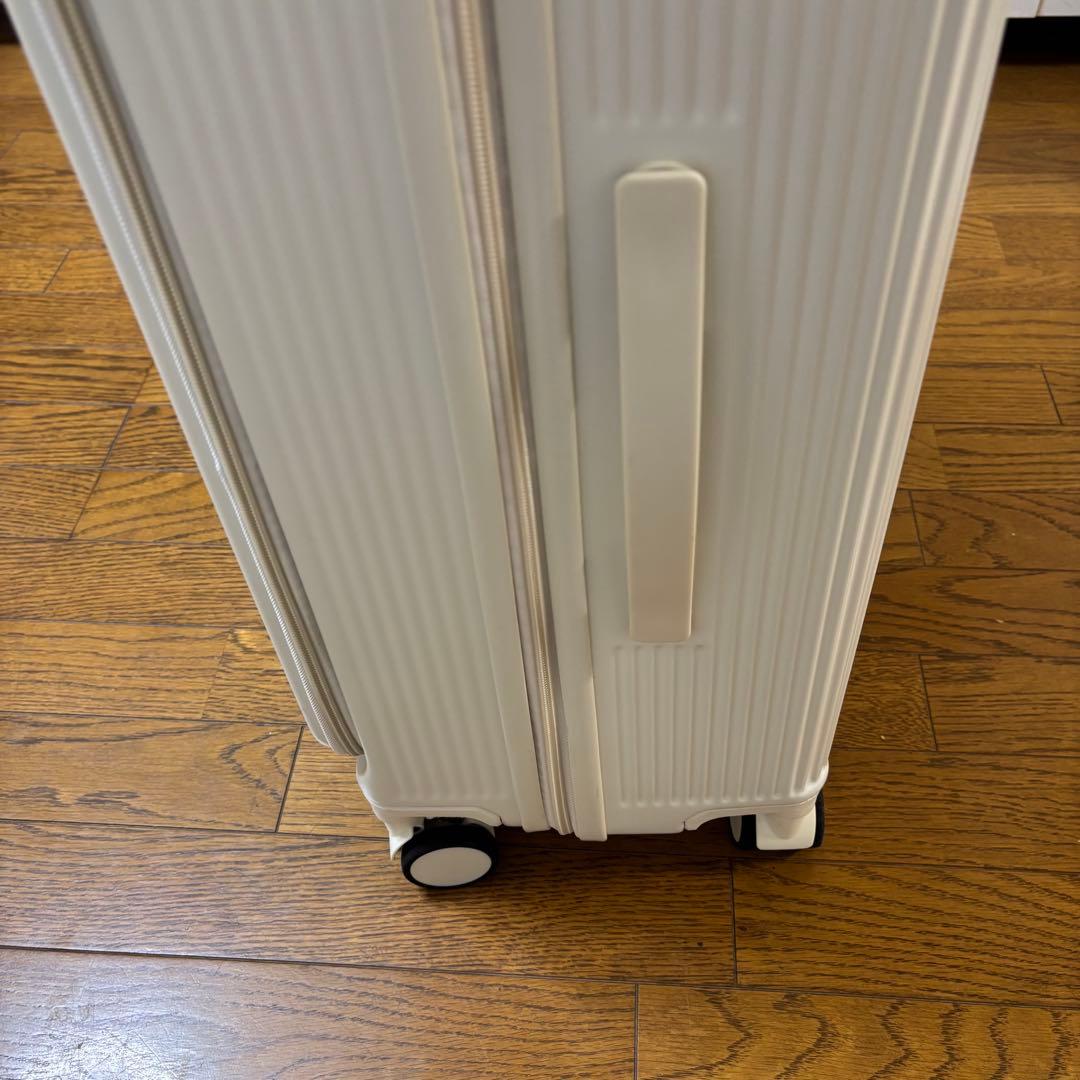 【るるれれろ】B4U スーツケース　Mサイズ　ホワイト