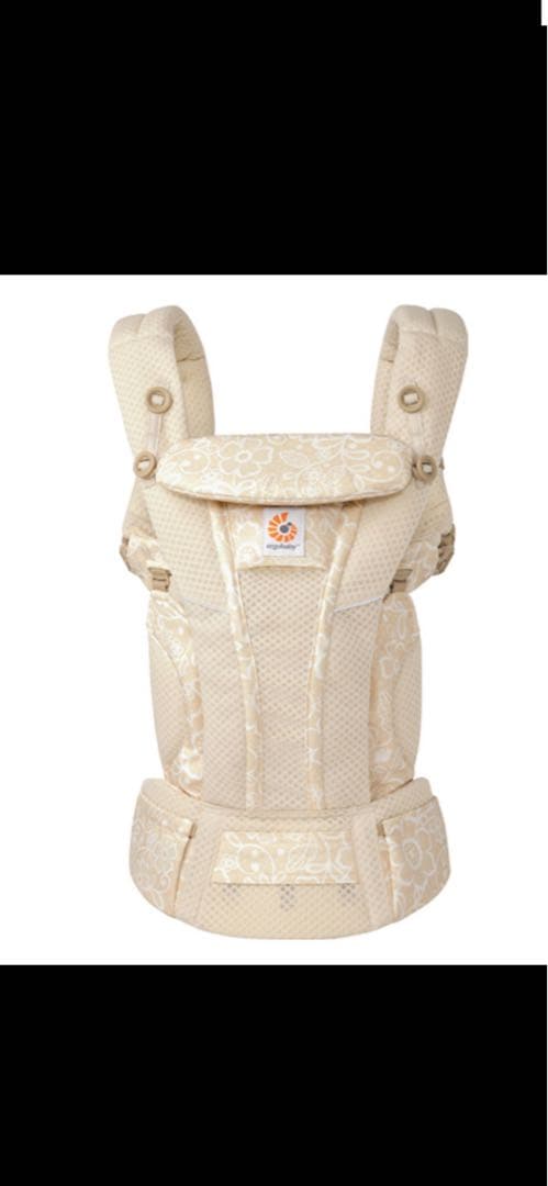 3連休限定　ergobaby OMNI Breeze クリームフラワーレース