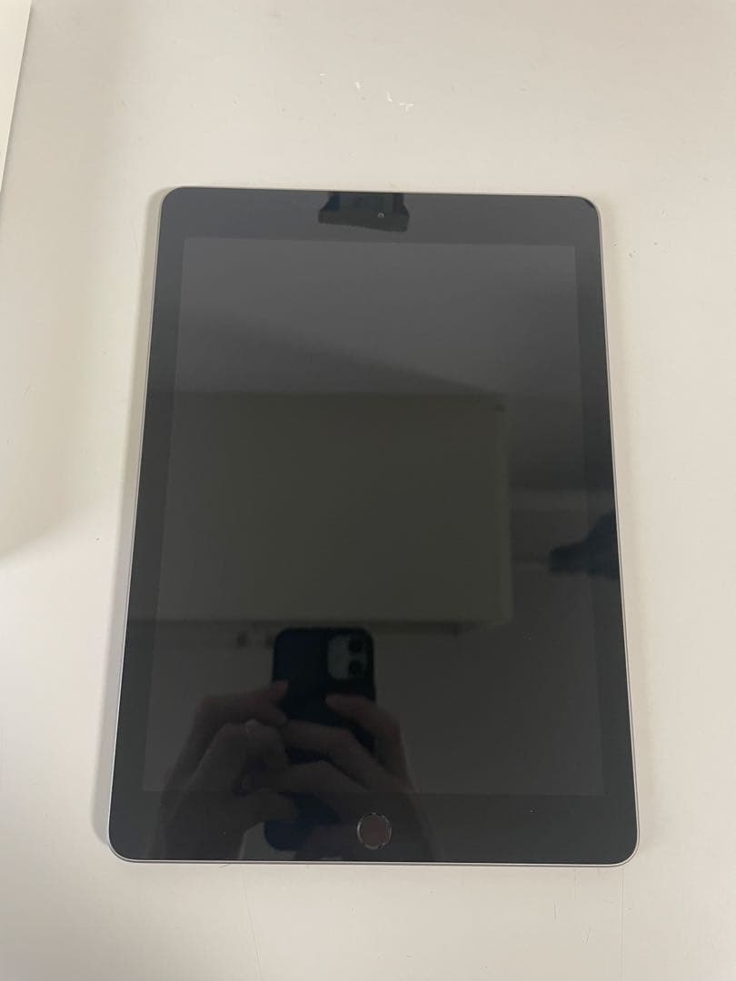 iPad 6th 128GB スペースグレー(wifiモデル)