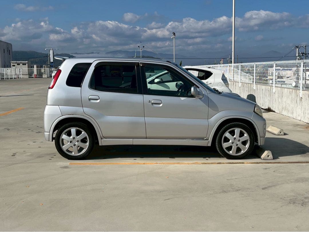 ⭐️早い者勝ち⭐️★車検8年4月まで★5速MT★4WD★ターボ★keiスポーツ★