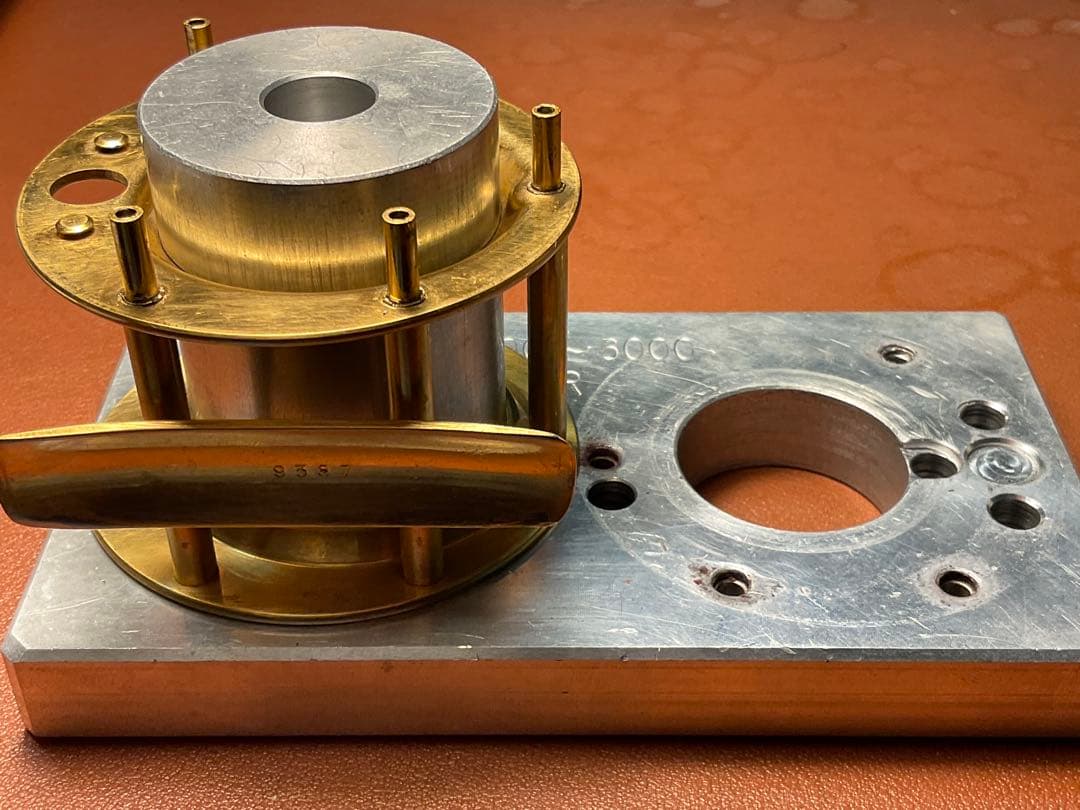 ABU アンバサダー 5000 デラックス メンテ済 フレーム修正済