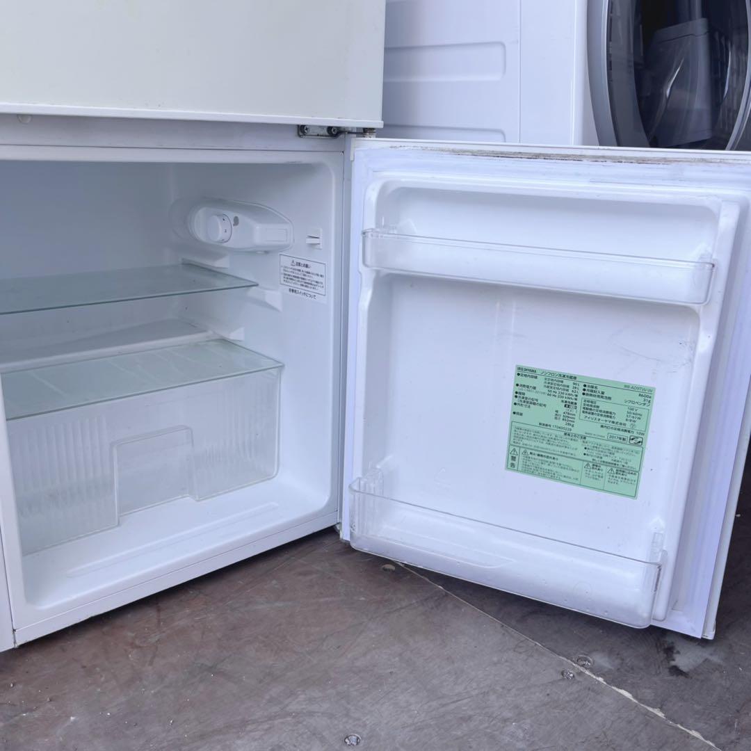 取付無料！完動品！アイリスオーヤマおしゃれホワイトコンパクト冷蔵庫・電子レンジ！