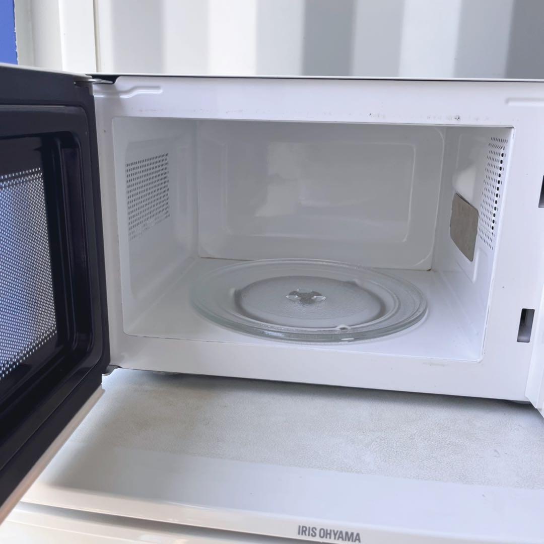 取付無料！完動品！アイリスオーヤマおしゃれホワイトコンパクト冷蔵庫・電子レンジ！