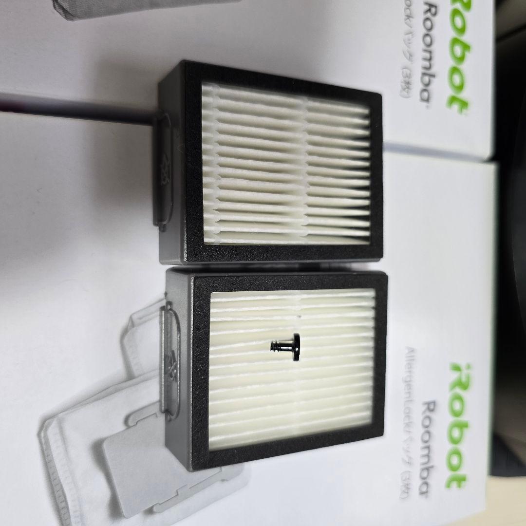 【超美品】ルンバ i3+ ロボット掃除機 ブラック 純正ゴミ袋付き