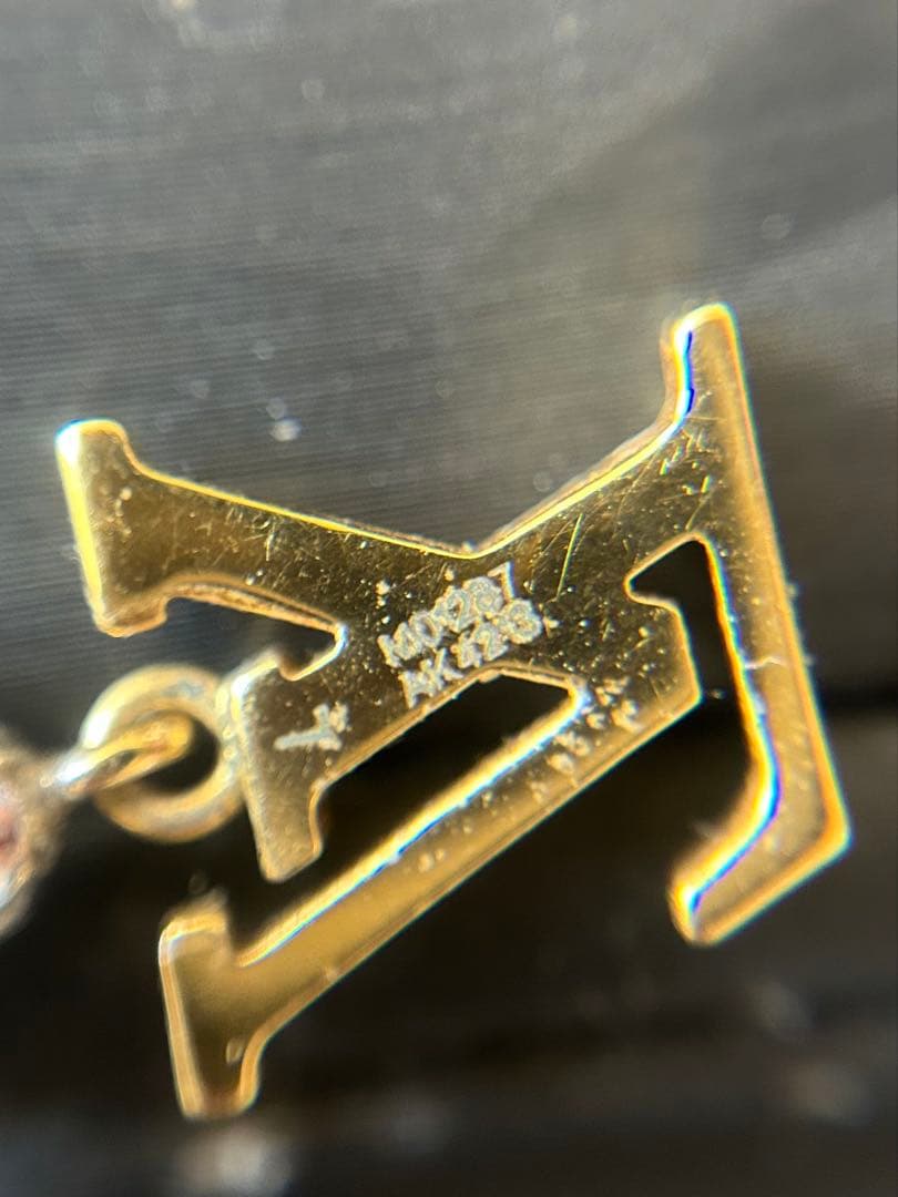 て*ず様 Louis Vuitton ロゴピアス(片耳用)