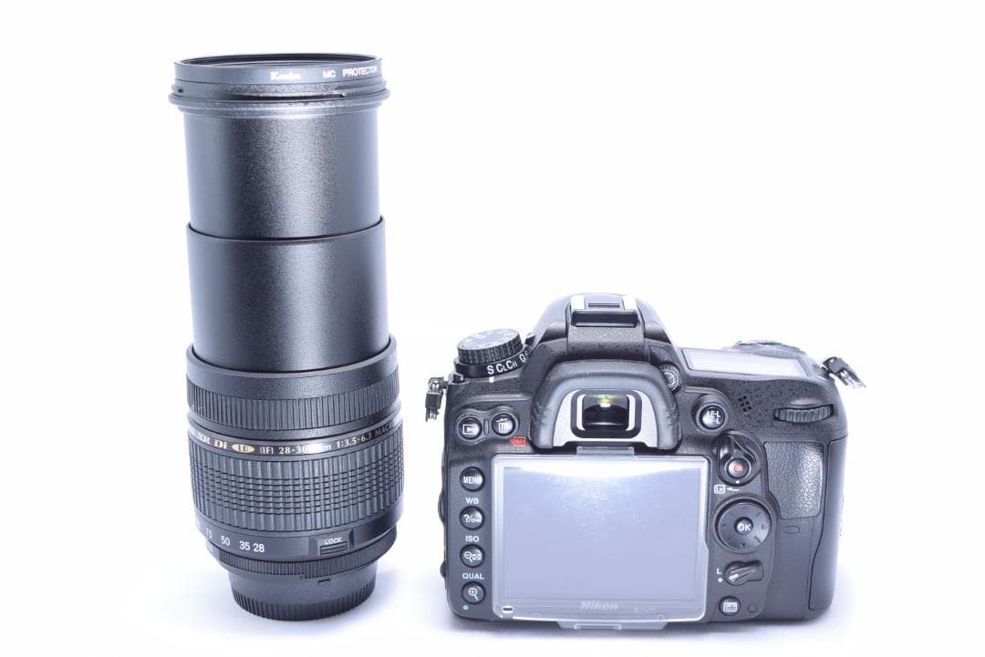 ②Nikon D7000 デジタル一眼レフカメラ　望遠レンズ付き