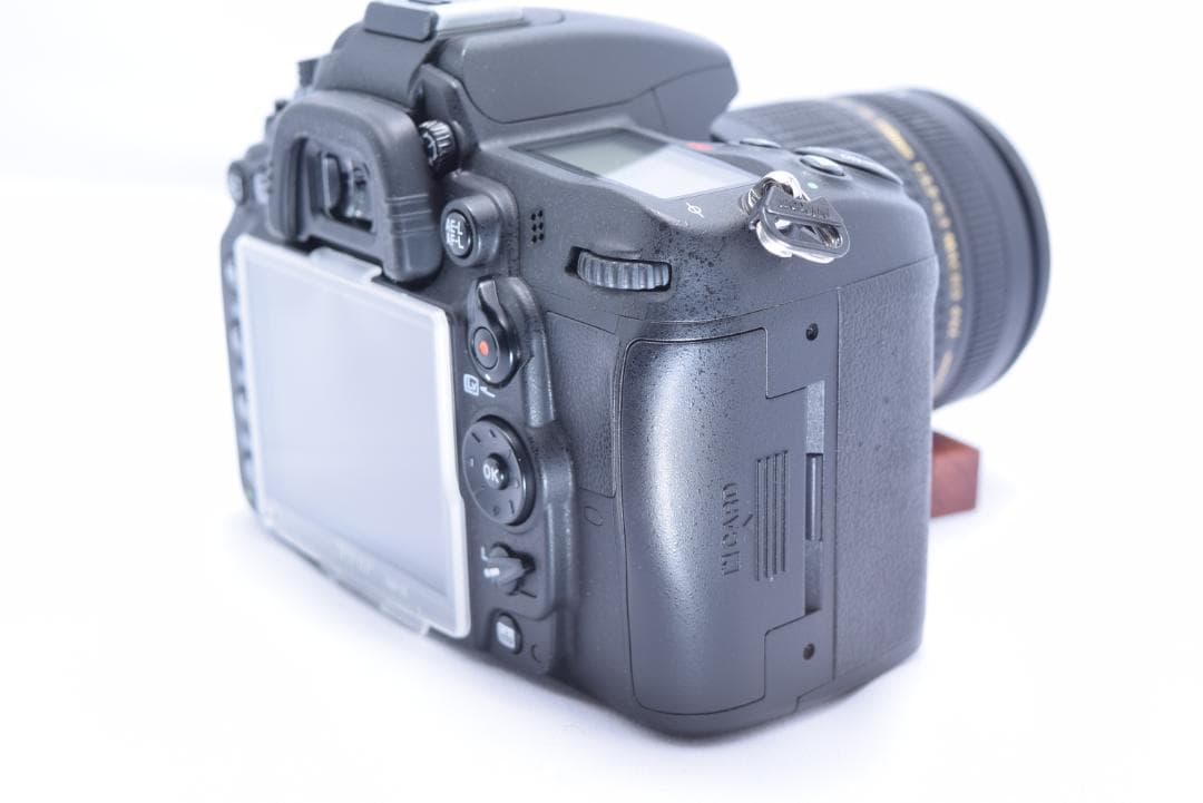②Nikon D7000 デジタル一眼レフカメラ　望遠レンズ付き