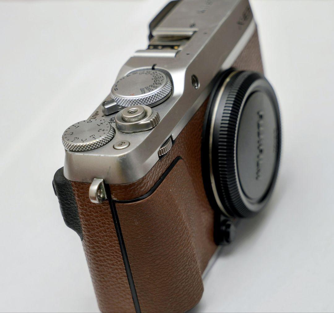 Fujifilm X-E3 ブラウン