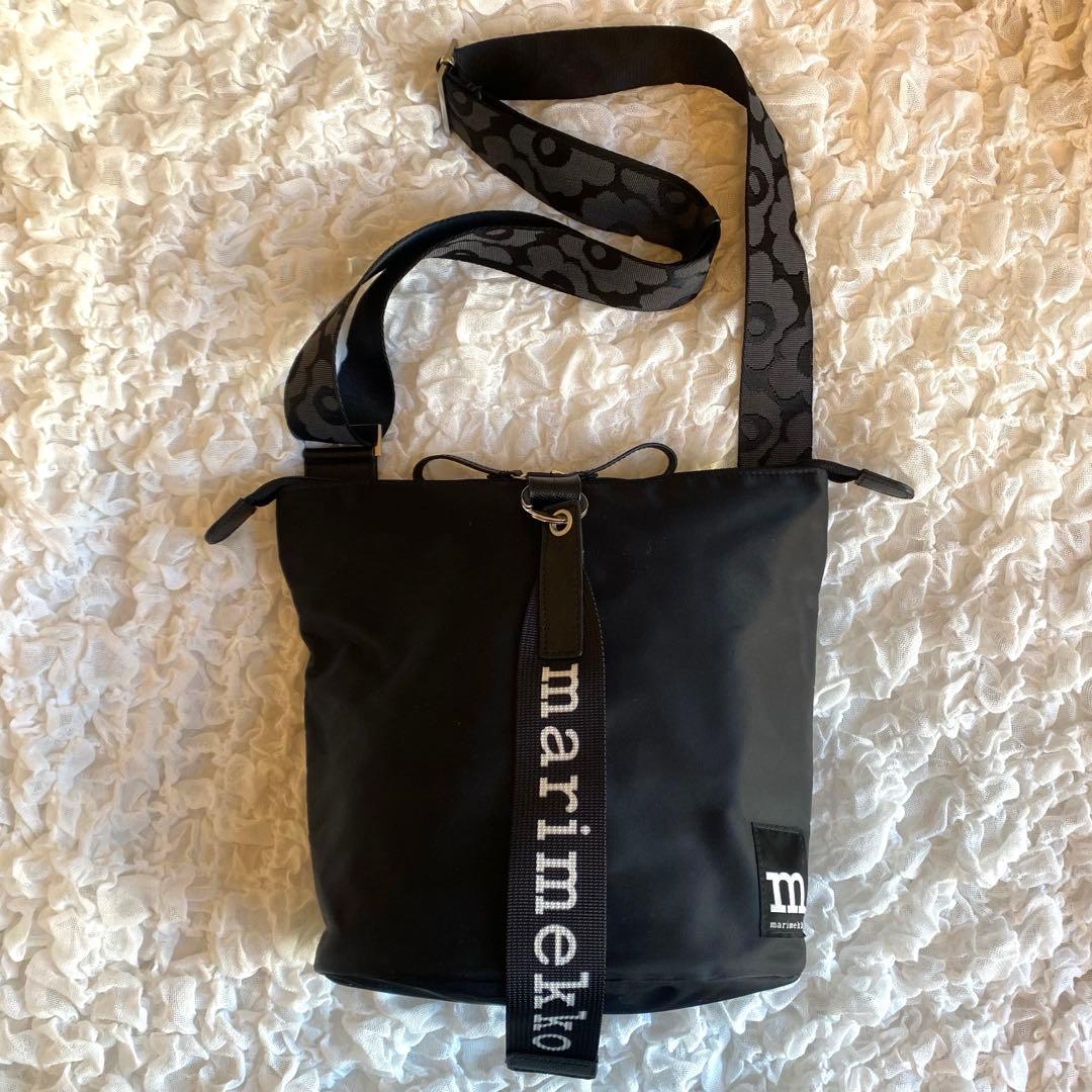 marimekko マリメッコ ショルダーバッグ ロゴ ウニッコ ブラック　黒