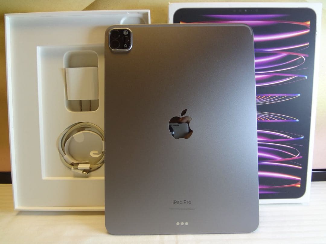 iPad Pro 11インチ 第4世代 Wi-Fi 128GB シルバー 超美品