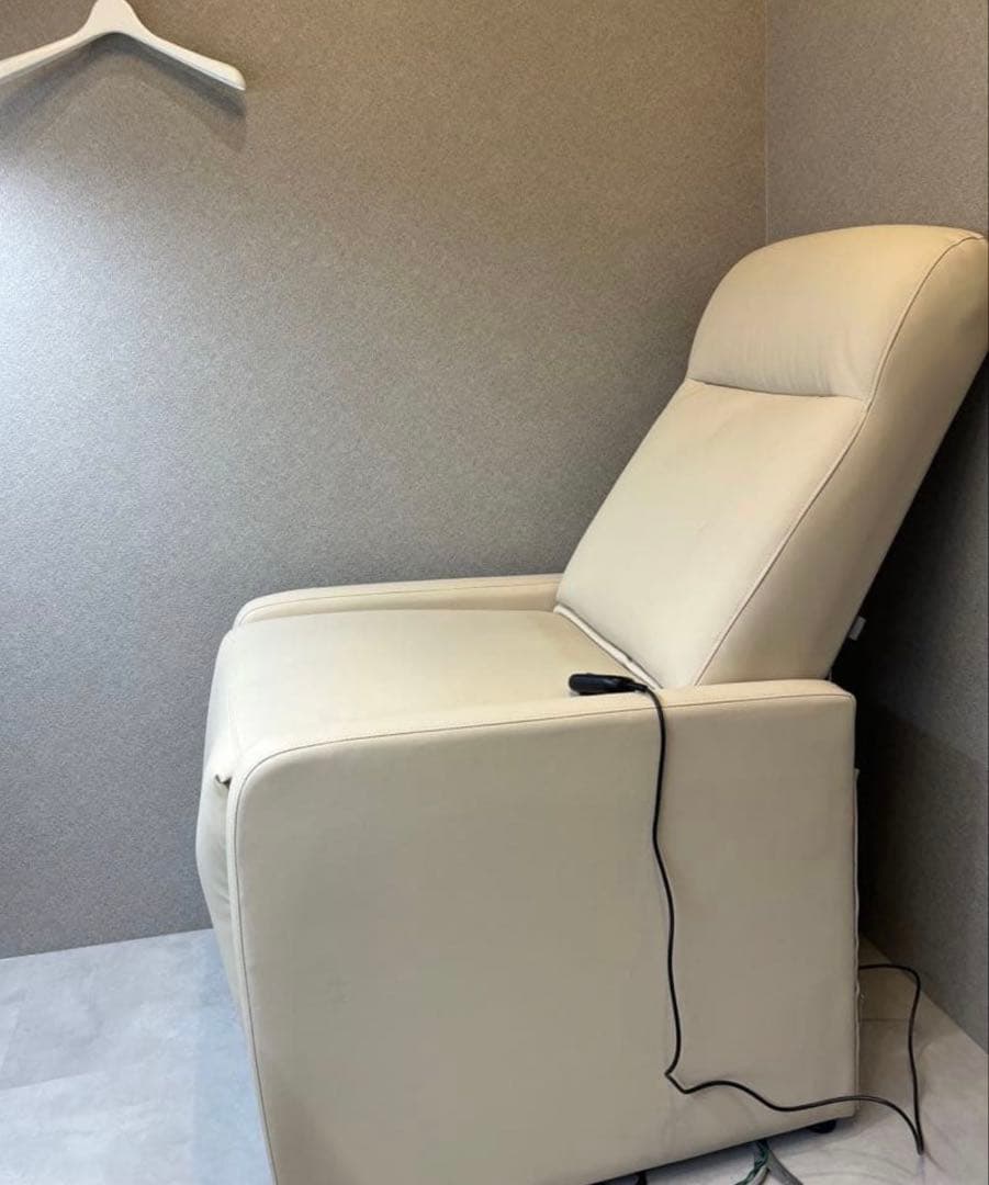 【GANA】電動リクライニングチェア シエロ plus ＜ヌードベージュ＞