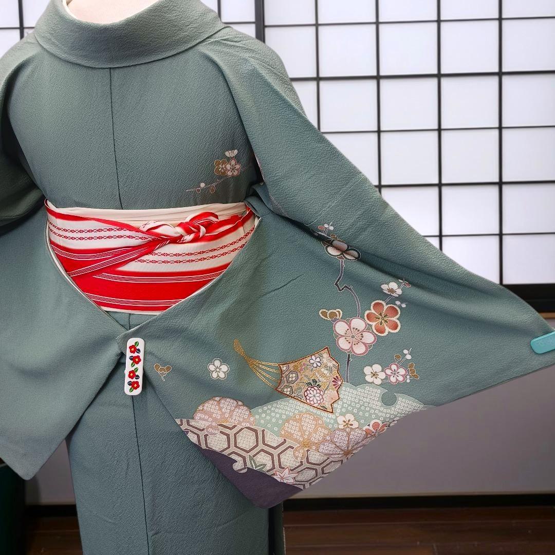 裄68.2、身丈158.3cm☆正絹　良家のちりめん訪問着　青磁色に扇面と梅