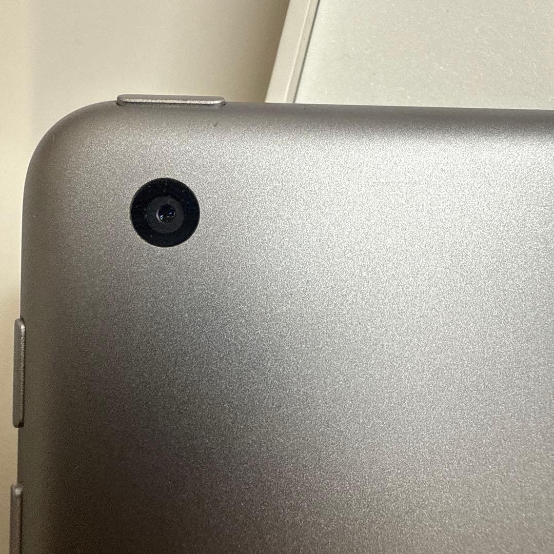 iPad (第6世代) Wi-Fi 128GB スペースグレー