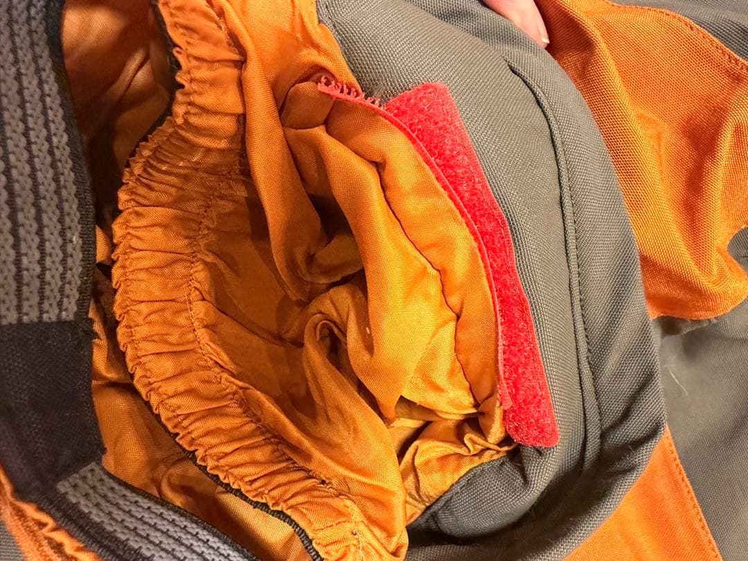 バートンBurton子ども用スノーボードウェア4T（100センチ相当）