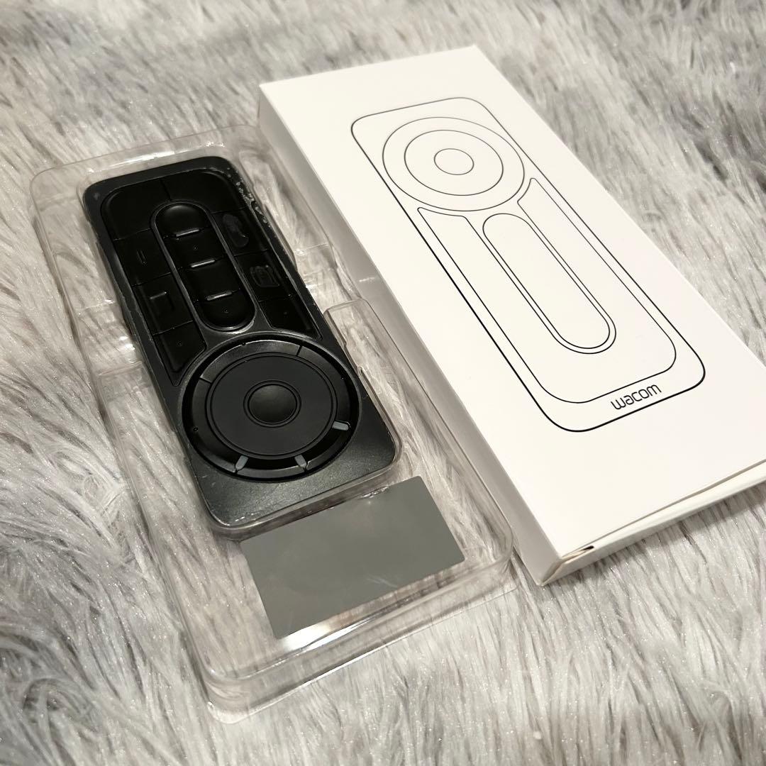 【極美品】 Wacom Cintiq 27QHD 専用スタンド付