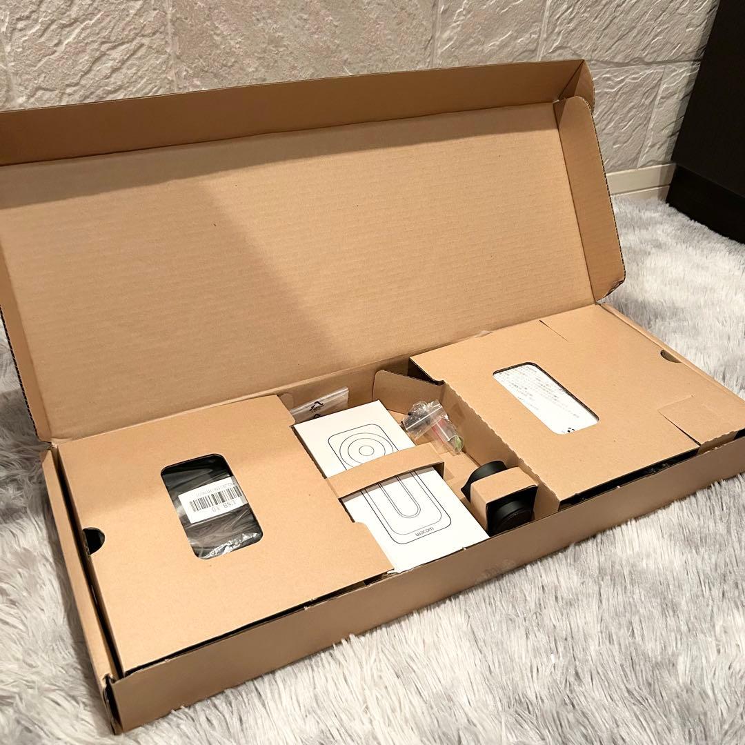 【極美品】 Wacom Cintiq 27QHD 専用スタンド付