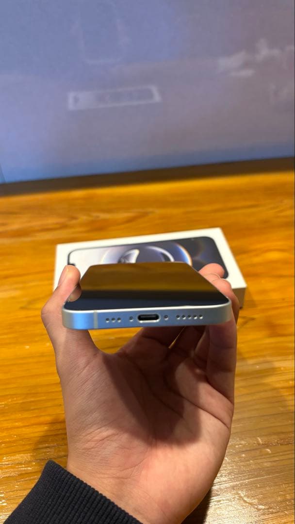 即購入⭕️iPhone16e 256GB ホワイト