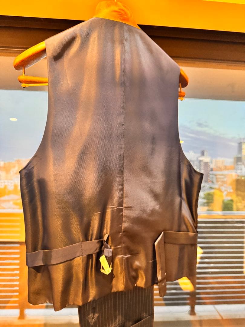 ビームス　ブリッラペルイルグスト　ネイビーストライプ　3Pスーツ サイズ46