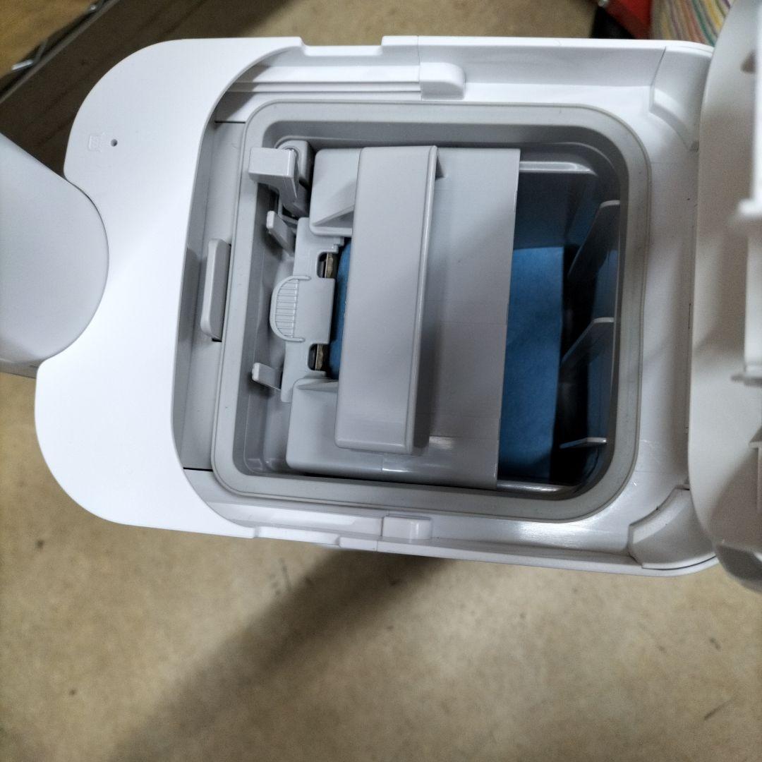 パナソニック　MC-NS10K コードレスクリーナー　2023年製