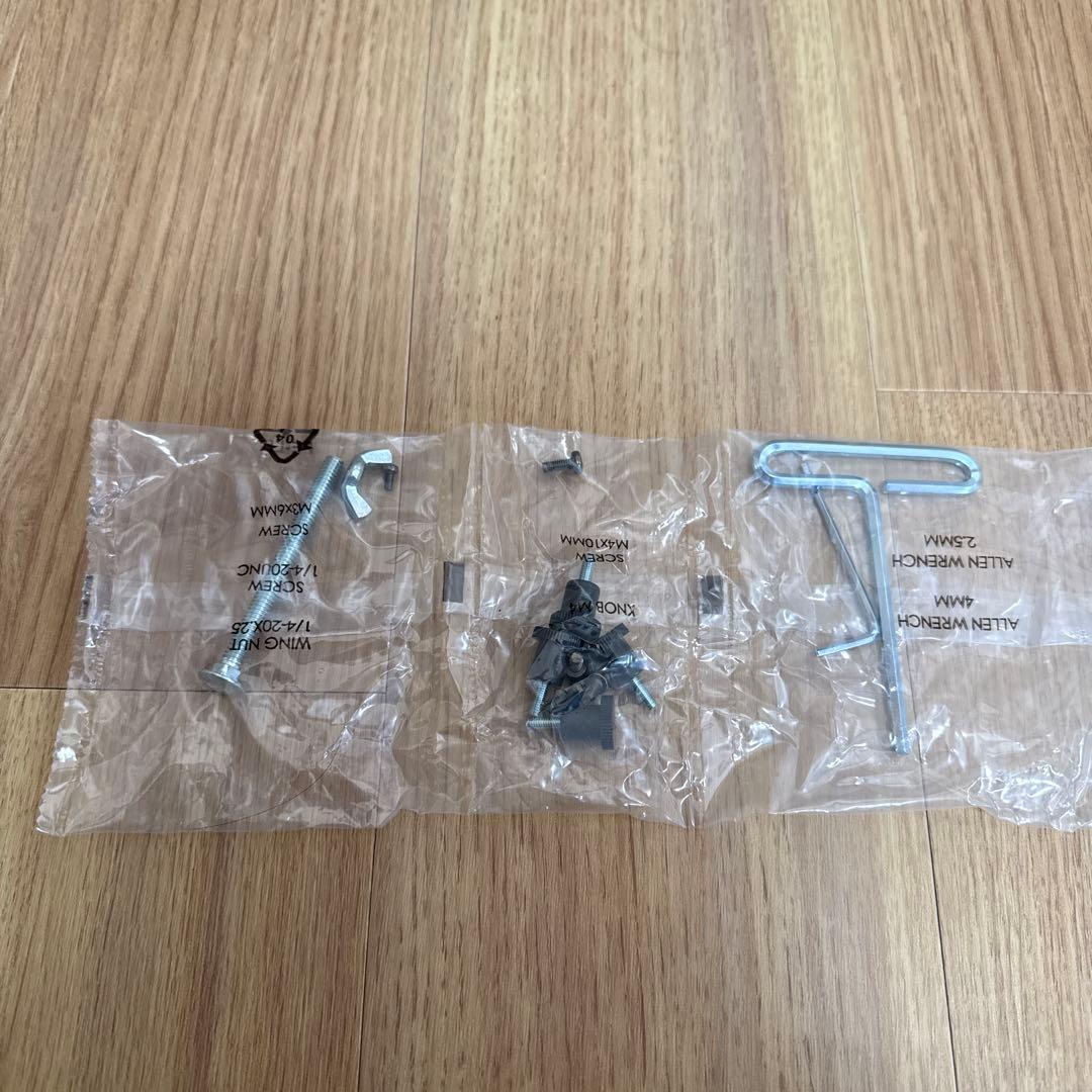 エルゴトロン　モニターアーム 取り付け用ネジ付き