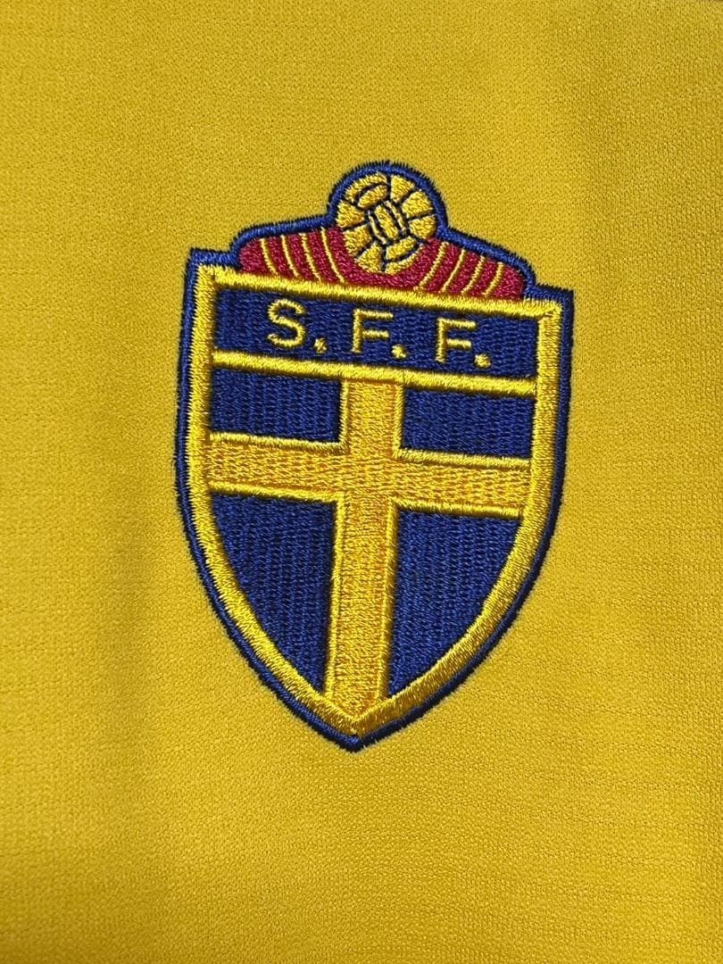 サッカー・スウェーデン代表 ユングベリ（LJUNGBERG） 9番