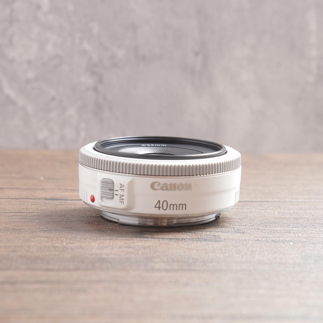 ✨ほぼ新品✨ホワイト✨Canon EF40mm F2.8 STM　1024-2