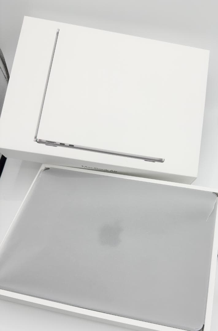 MacBook Air 13インチ M3 2024 8GB 256GB