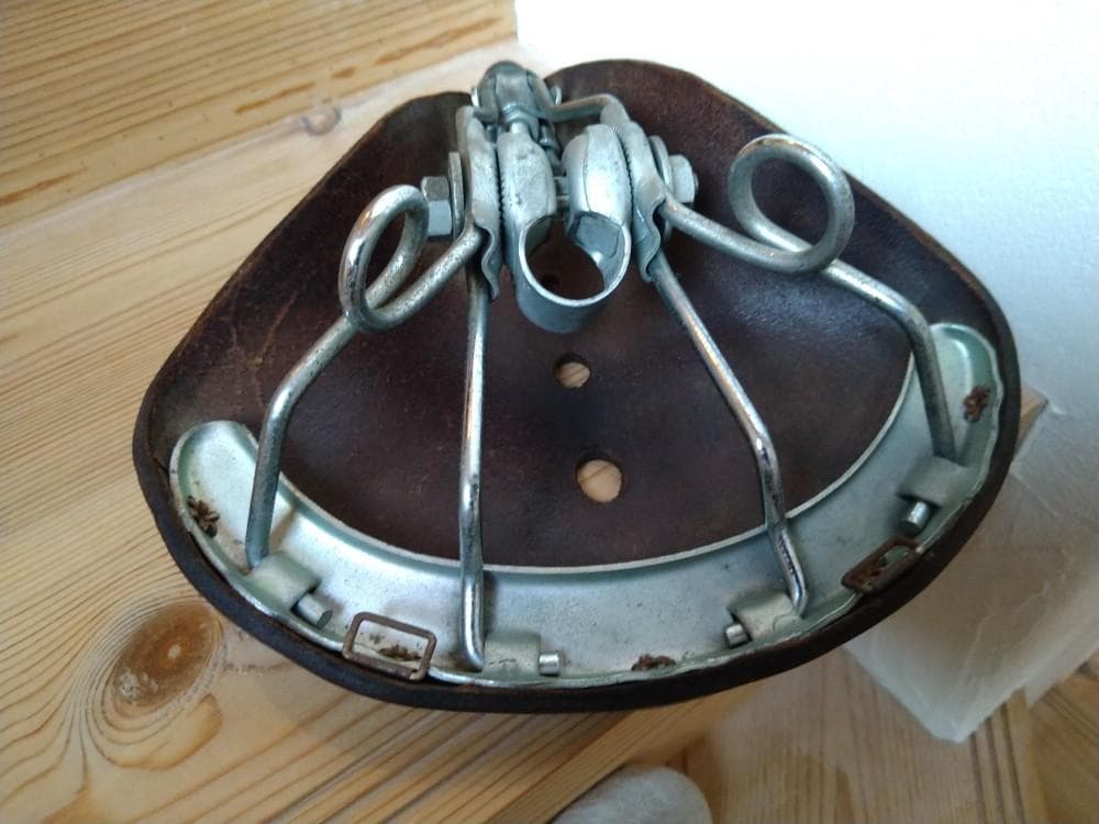 長期保管品★HENRI GAUTHIER　アンリ・ゴーチェ　革サドル