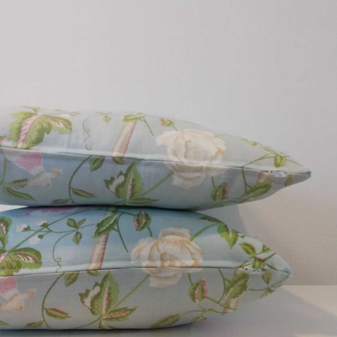 ③2枚ローラアシュレイサマーパレスダックエッグクッションカバー